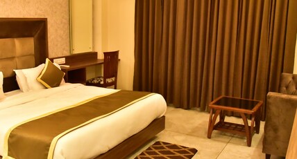 Hotel Mount view Room Type - Super Deluxe Double