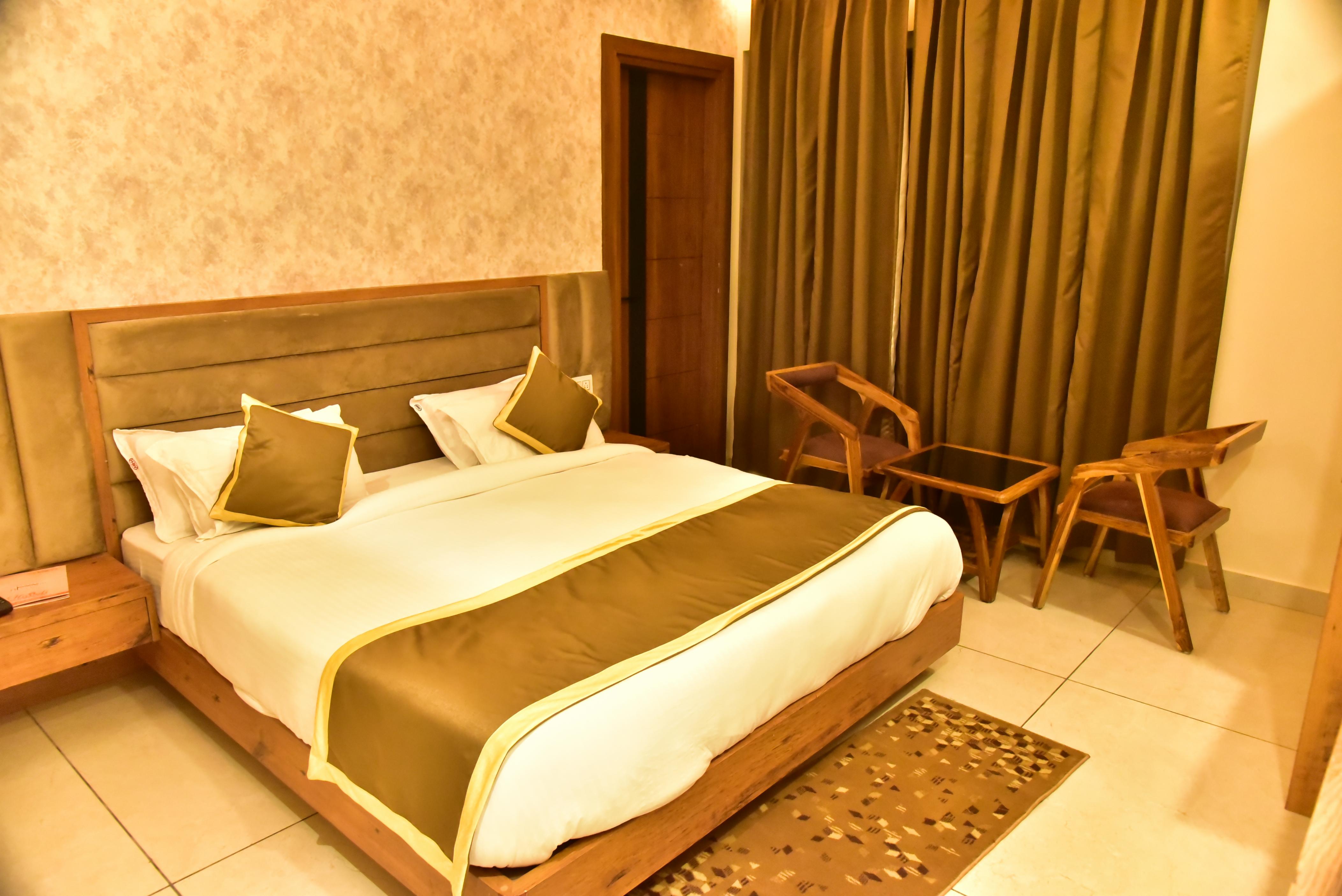 Hotel Mount view - Tap to explore photos