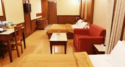 Hotel Vishnu Palace Room Type - Superior Four Bedded