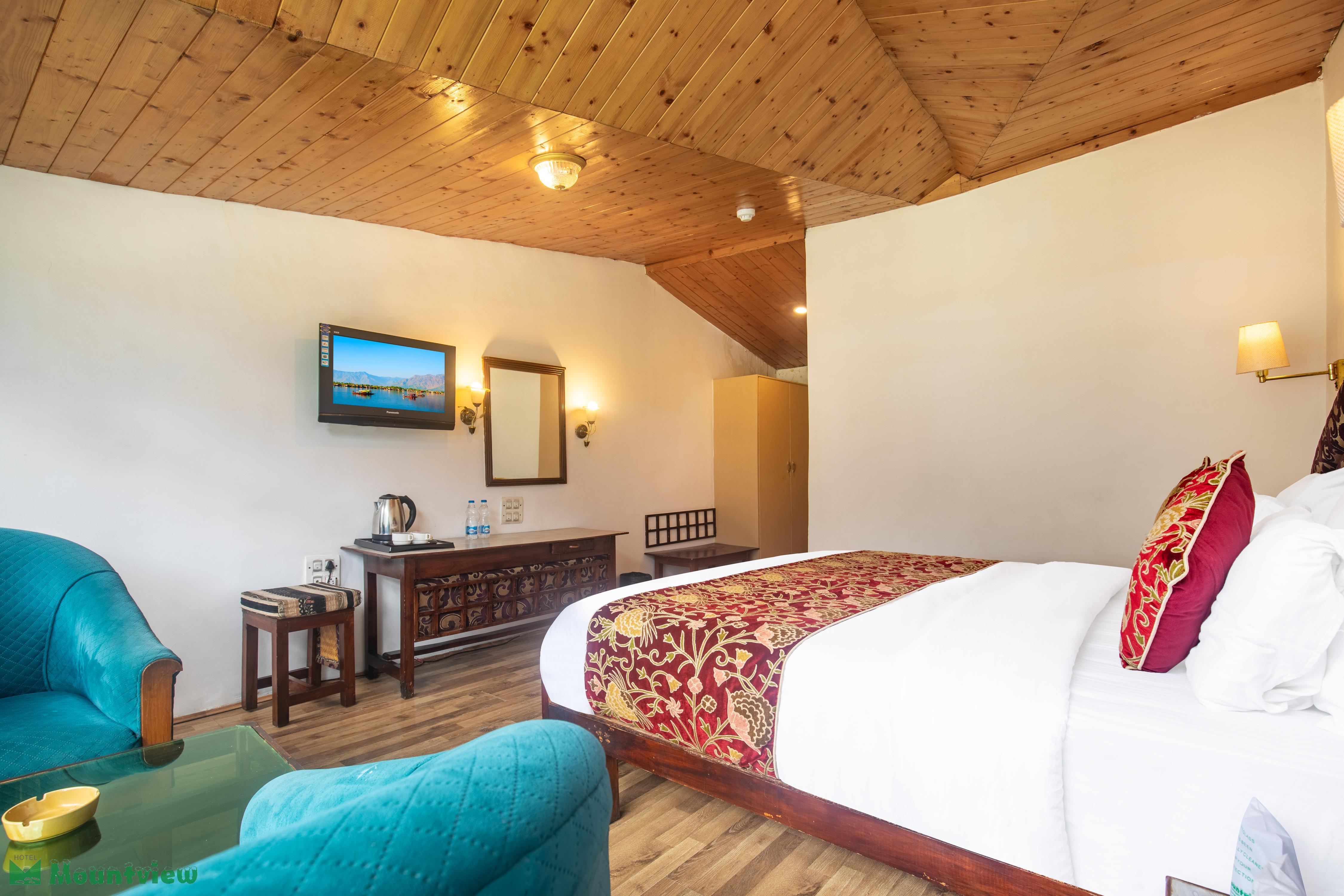 MountView Pahalgam(Riverside) Room Type - Heritage Room