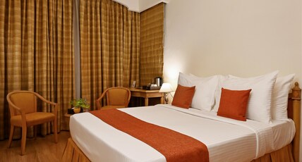 Fariyas Hotel Room Type - Superior Room
