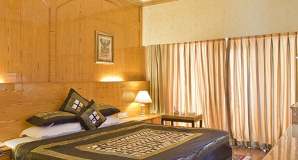 Swiss Traffalgaar Luxury Hotels Room Type - Club Diamond Swiss Traffalgaar Luxury Hotels Room Type - Club Diamond