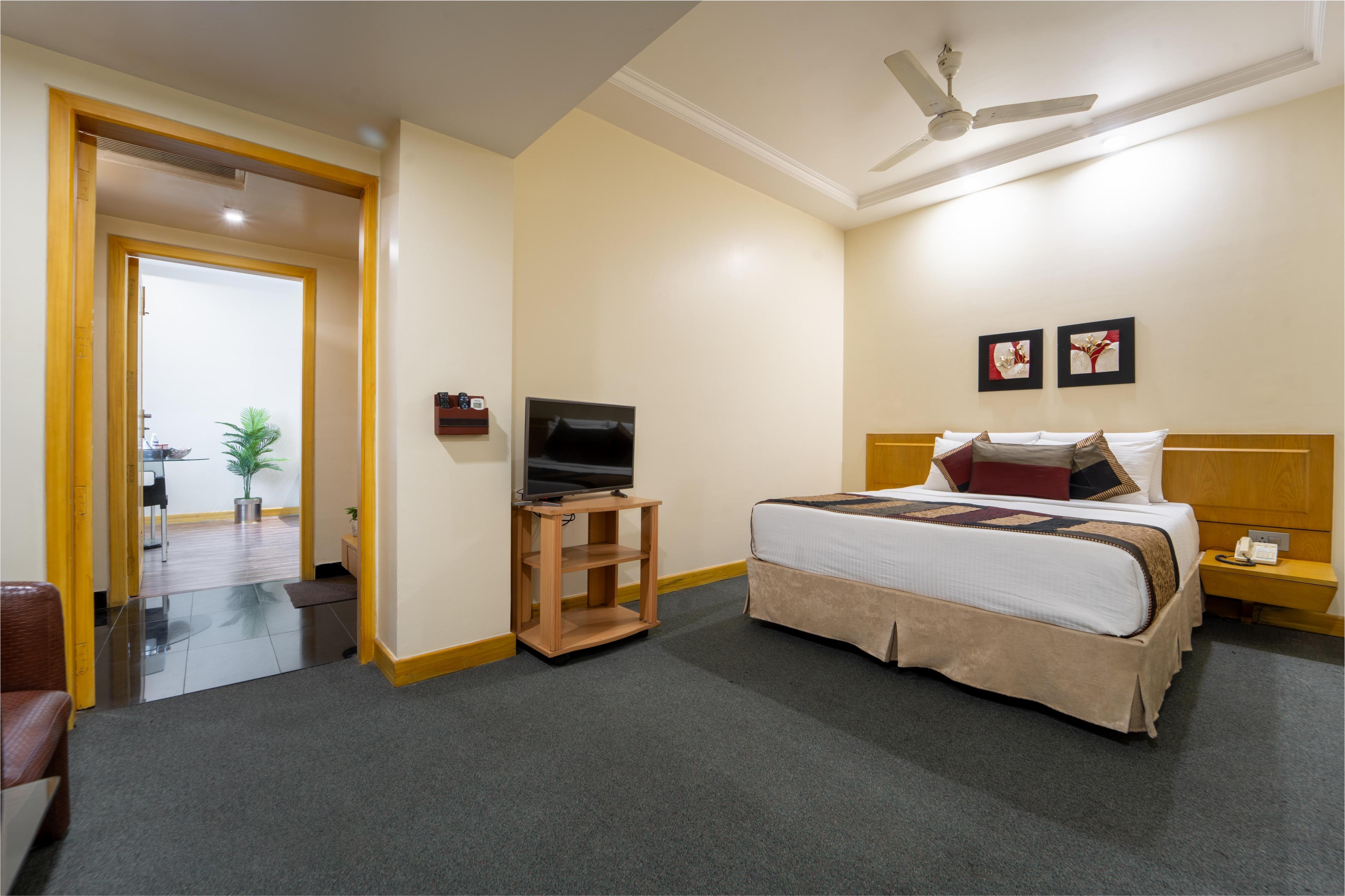 Vishwaratna Hotel - Tap to explore photos
