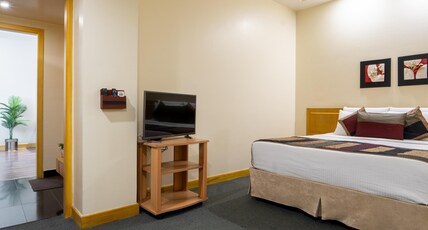 Vishwaratna Hotel Room Type - Suite