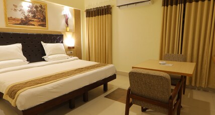 Bharat Hotel (BTH) Room Type - Deluxe Double Room Ac