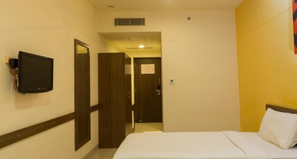 Ginger Nashik Room Type - Twin Room