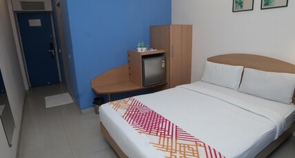Ginger Pondicherry Room Type - Queen Room