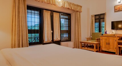 Hotel Treetop Room Type - Deluxe Room With Sitout