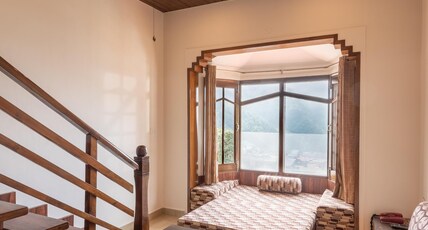 DLS Meghavan Resort Room Type - Master Suite with Bathtub and Valley View