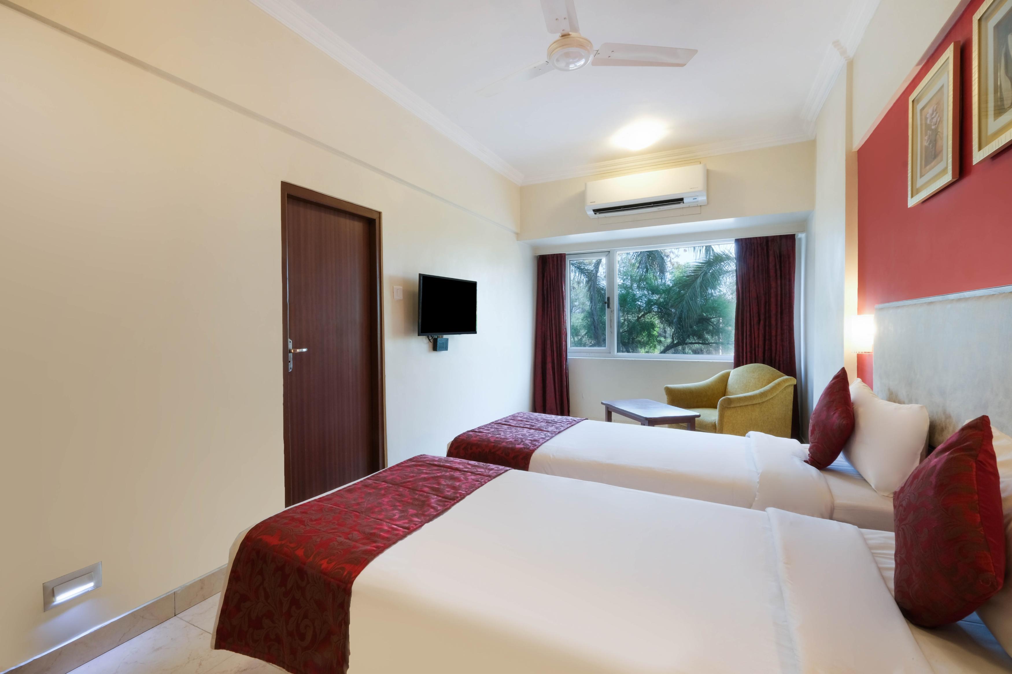 7 Apple Hotel Pimpri Pune - Tap to explore photos