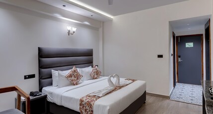 Click Sunburry Hotel katra Room Type - Deluxe Room