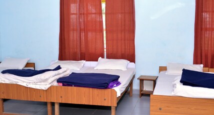 Pops Hotel and Restaurant Room Type - Residence Room 8 bedded