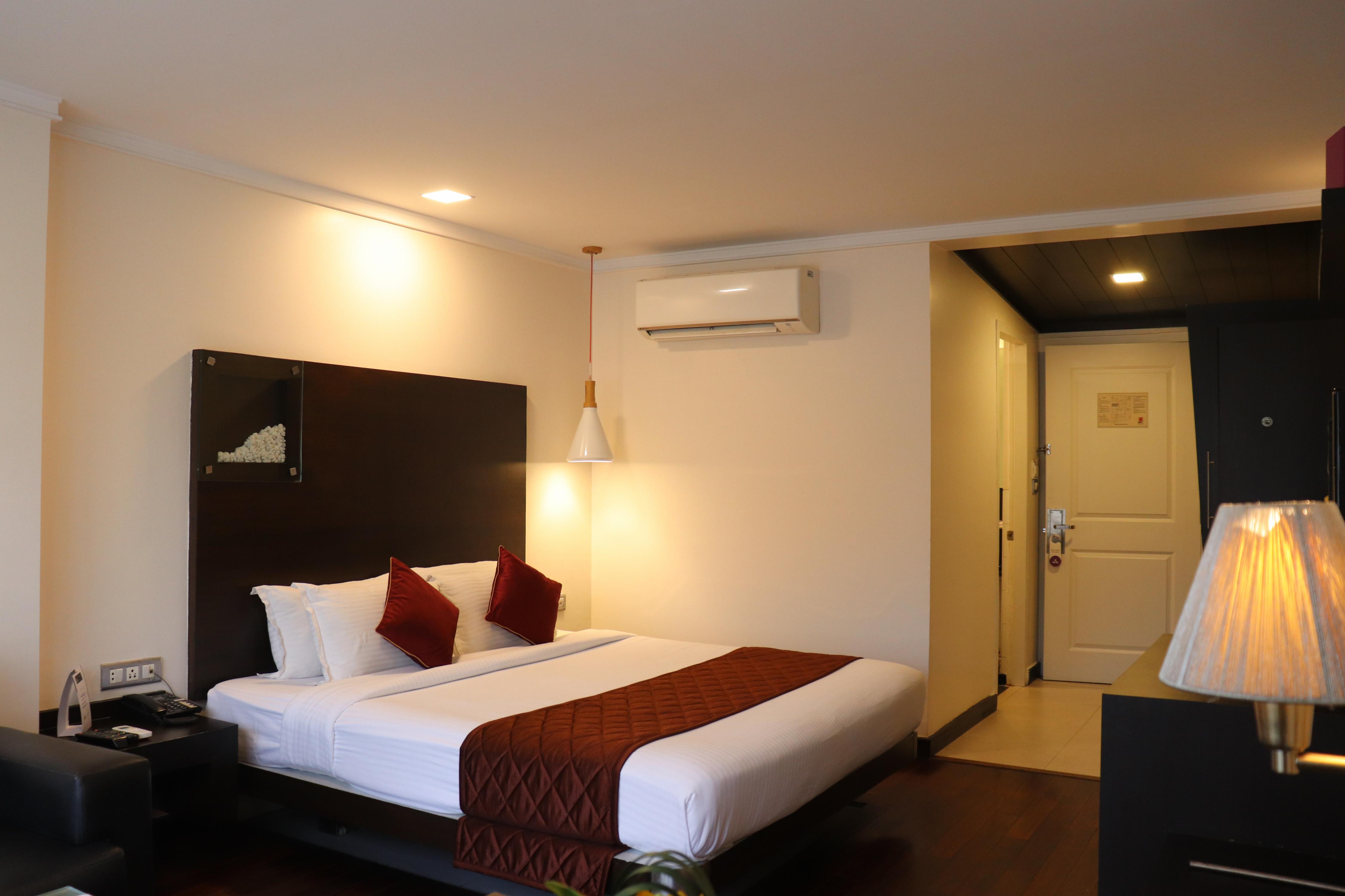 37th Crescent Hotel Bengaluru Room Type - Crescent Club Room