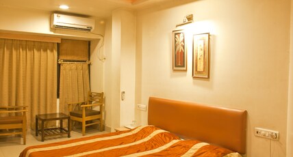 Hotel Bandra Residency Room Type - Deluxe Room