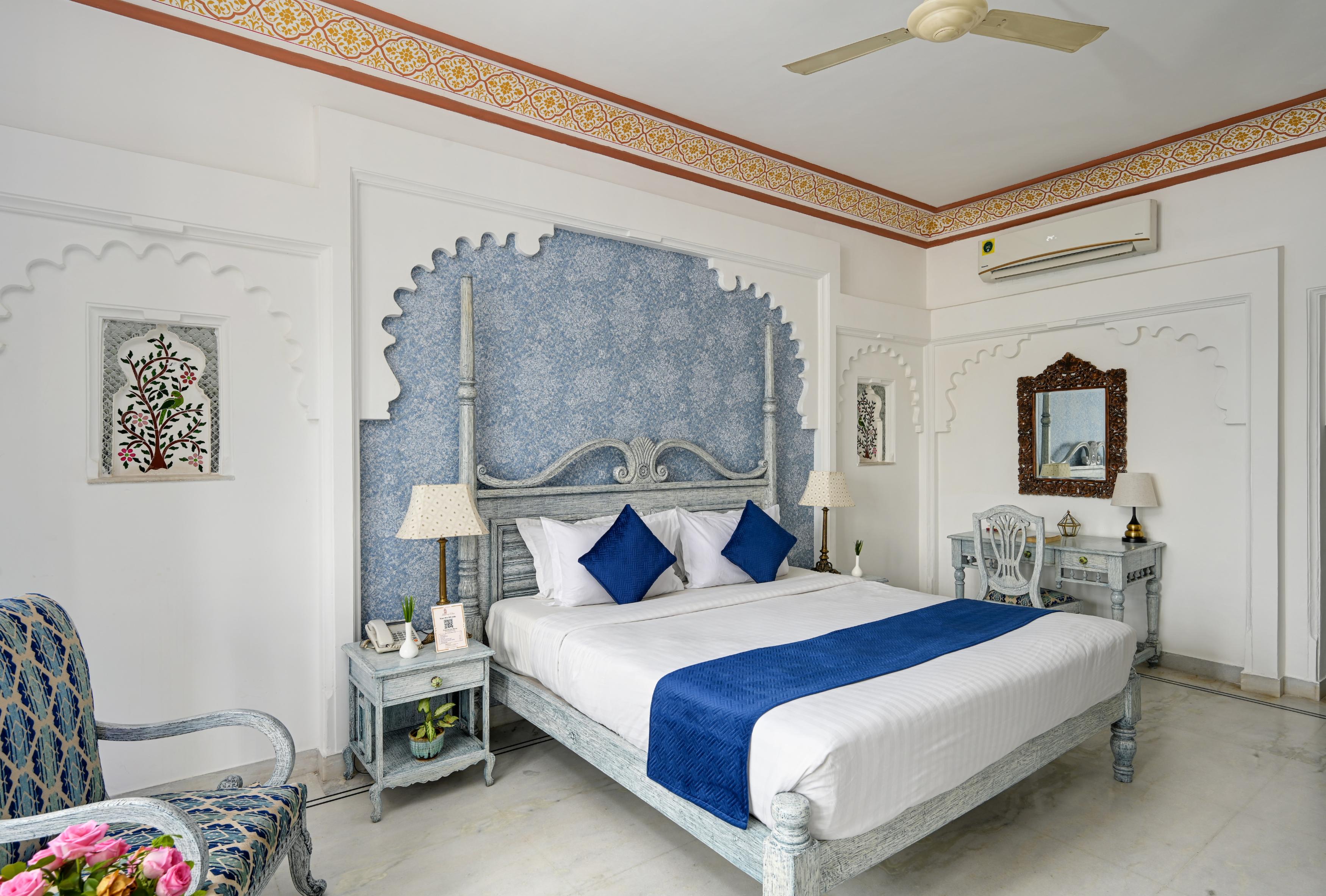 SWAROOP VILAS - LAKE FACING BOUTIQUE HOTEL - Tap to explore photos