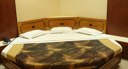 Hotel Siddhartha Palace Room Type - Palacial room