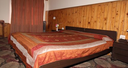 Hotel Bhagsu, Mcleodganj (HPTDC) Room Type - Bhagsu Suite (DBR) (with sitting room)