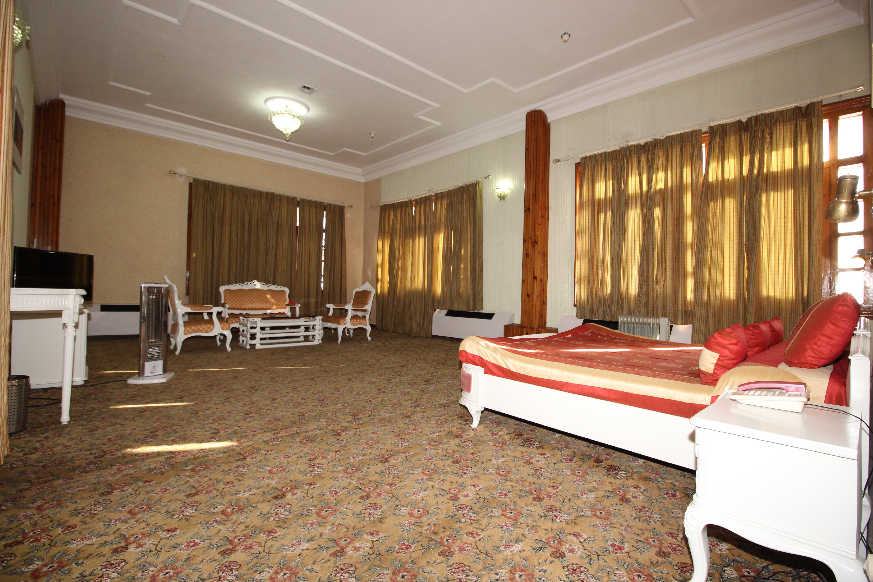 Hotel Peterhof, shimla (HPTDC )