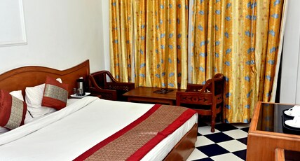 Hotel Hemkunth Room Type - Deluxe Rooms With Balcony