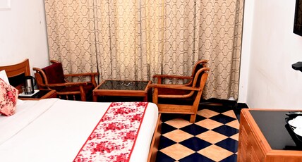 Hotel Hemkunth Room Type - Super Deluxe With Balcony