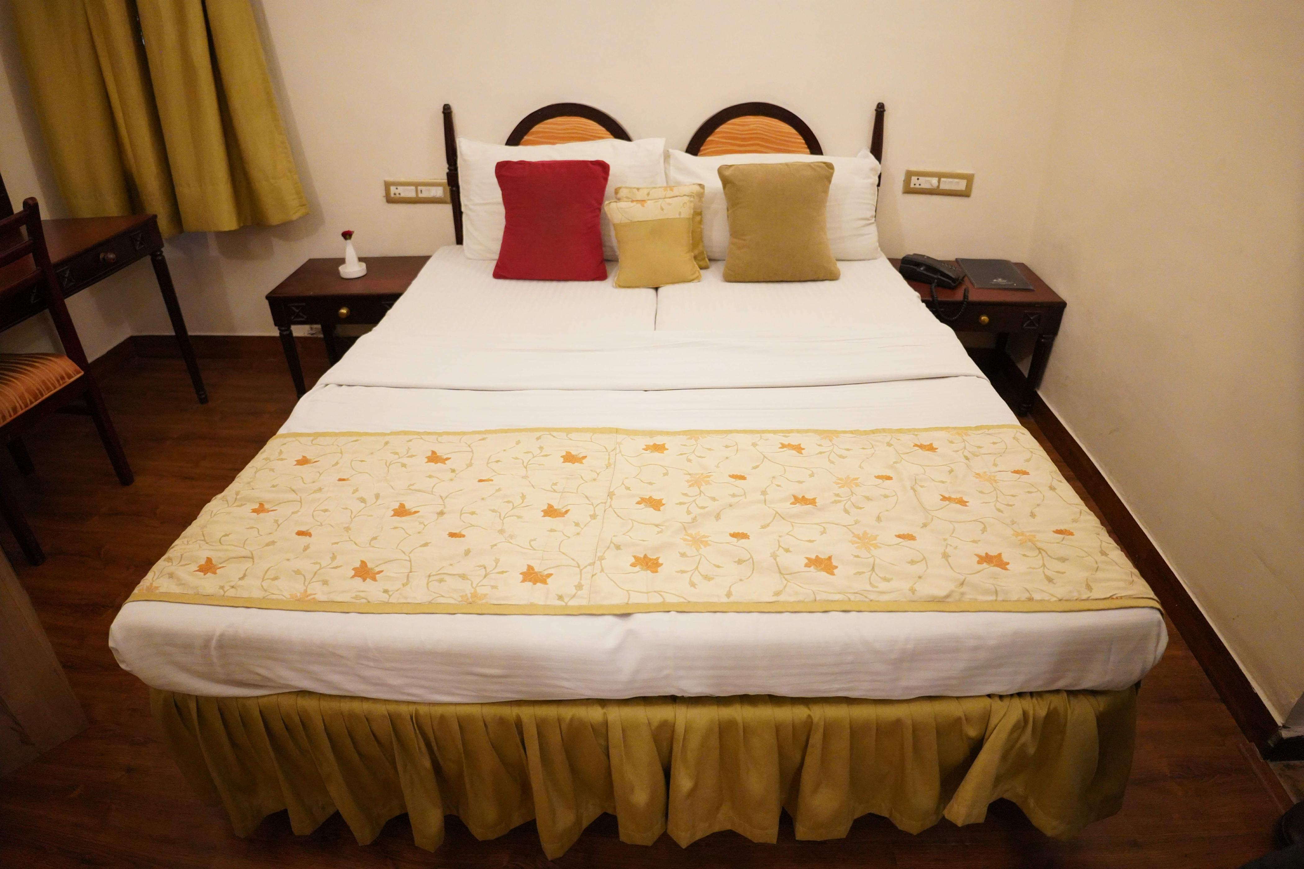 Hotel Himani's - Tap to explore photos