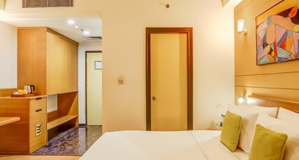 Lemon Tree Hotel East Delhi Mall Kaushambi Room Type - Superior Room