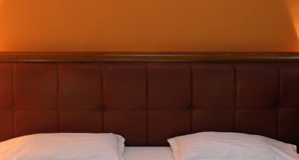 Hotel Balwas Surat Room Type - Super Deluxe Room