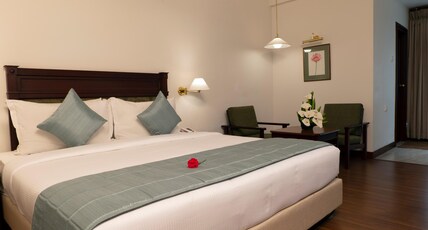 Issacs Residency Room Type - Superior King Room