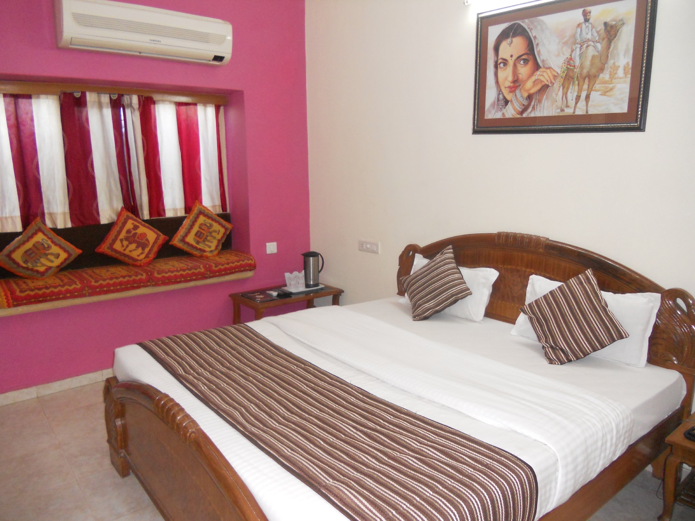 Hotel Imperial - Tap to explore photos