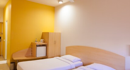 Ginger Vadodara Room Type - Twin Room