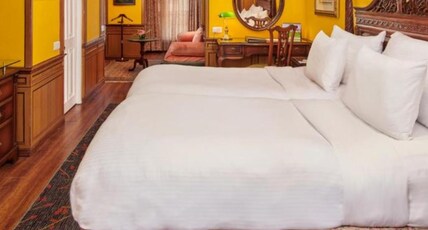 MAYFAIR Hill Resort Room Type - Deluxe Orchid Room with Bathtub