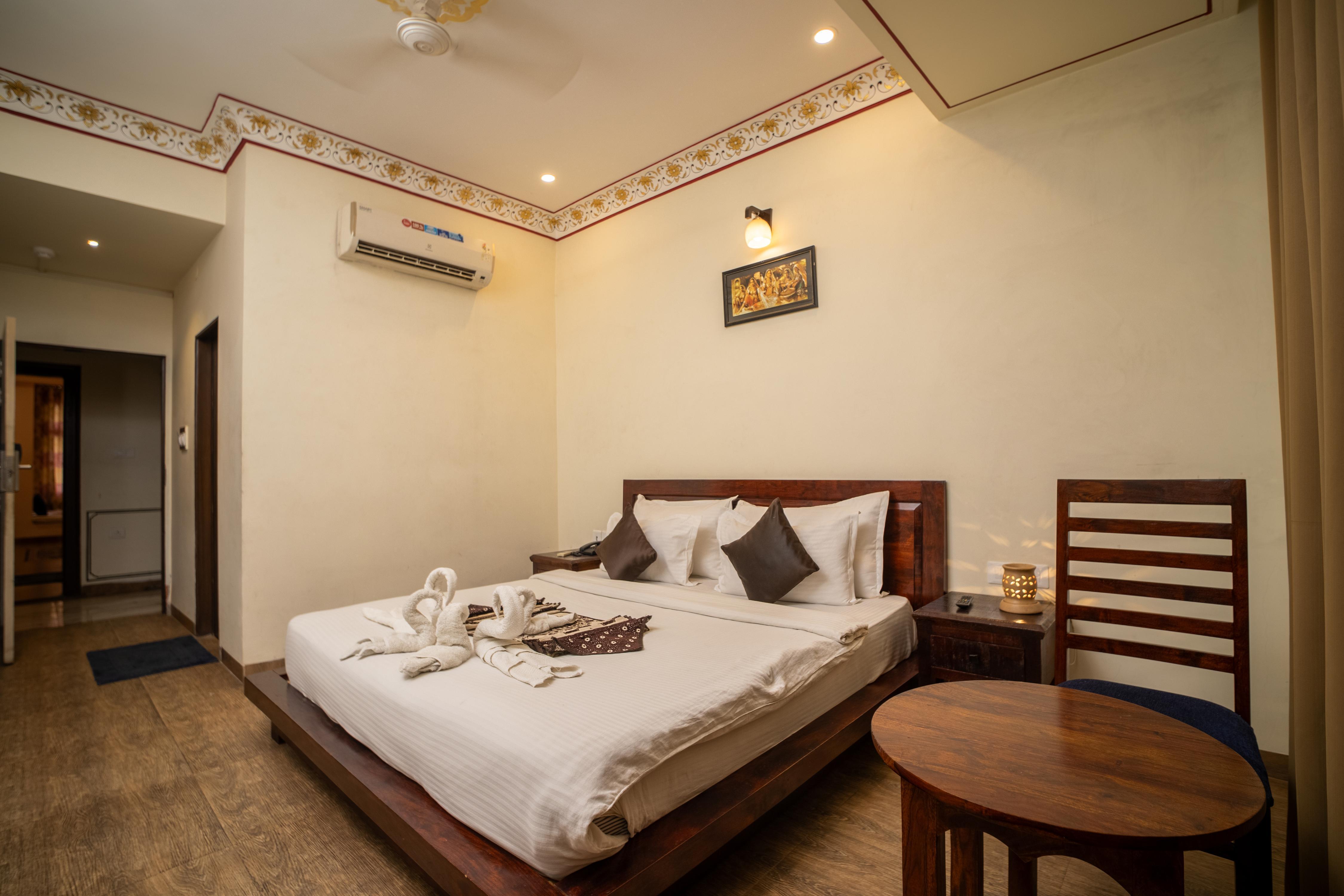 Hotel Laxmi Niwas - A Heritage Retreat - Tap to explore photos