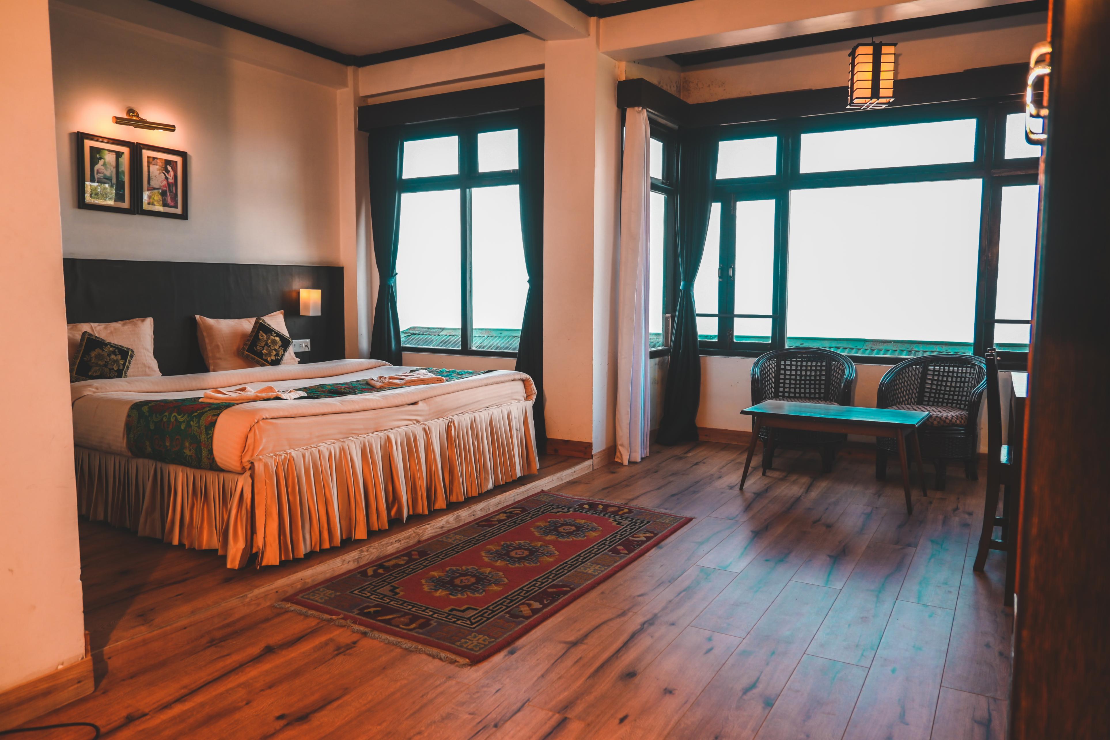 JAGJEETS HOTEL PRADHAN - Tap to explore photos