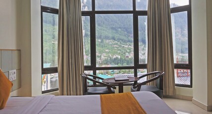Hotel Broadways Inn Room Type - Deluxe Room