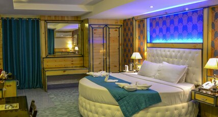 Sun Park Resort & Spa Room Type - Maharaja Honeymoon Room with Balcony and Bathtub (heated-cooled) Sun Park Resort & Spa Room Type - Maharaja Honeymoon Room with Balcony and Bathtub (heated-cooled)