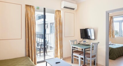 Aastha Escape Resort Near Calangute Beach Room Type - Superior Suite With Balcony - Special