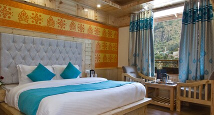 New Harmony Inn - 5 mins drive from Volvo Stand Room Type - LUXURY ROOM WITH PRIVATE BALCONY & MOUNTAIN VIEW New Harmony Inn - 5 mins drive from Volvo Stand Room Type - LUXURY ROOM WITH PRIVATE BALCONY & MOUNTAIN VIEW