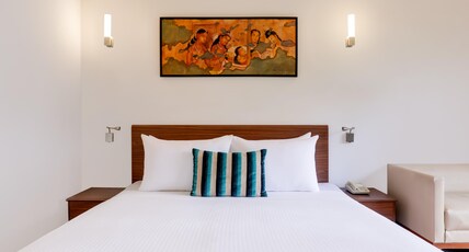 Lemon Tree Hotel Aurangabad Room Type - Executive King room with Garden.