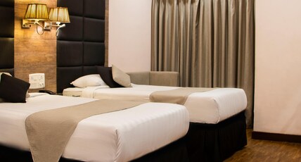 Hotel Alpine Continental Room Type - DELUXE AC ROOM WITHOUT WINDOW (Basement Room)