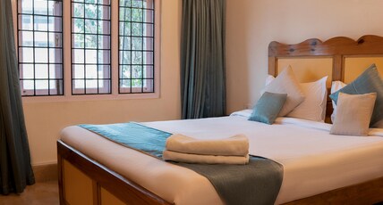 Hotel Lake View Inn Room Type - EXECUTIVE ROOM WITH WINDOW