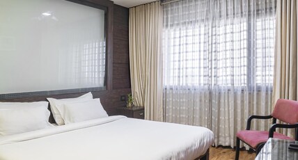 Infiniti Hotel Room Type - Deluxe Room