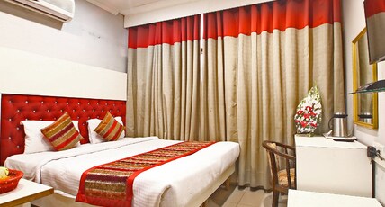 Hotel Diamond Plaza Room Type - Deluxe Room