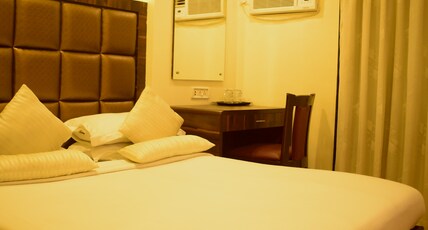 Hotel Heritage Dakshin Room Type - Deluxe Room