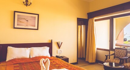 Paradise Isle Beach Resort Room Type - Deluxe Sea View Room