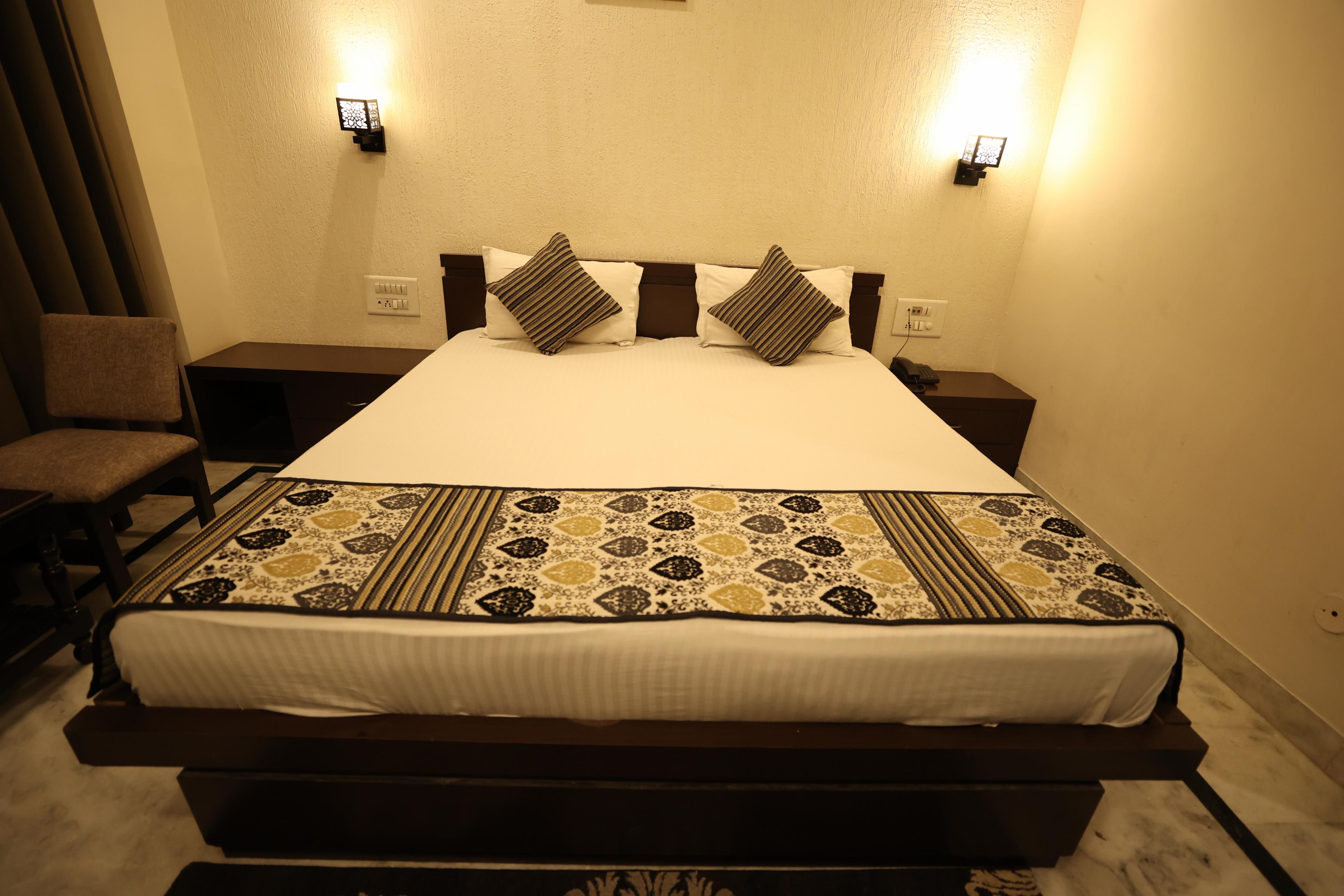 Hotel Aashish - Tap to explore photos