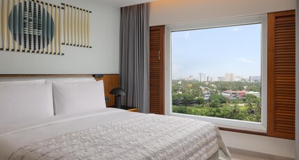 Le Meridien Kochi Room Type - Family Suite 02 Bed room Backwater Island with Balcony Le Meridien Kochi Room Type - Family Suite 02 Bed room Backwater Island with Balcony