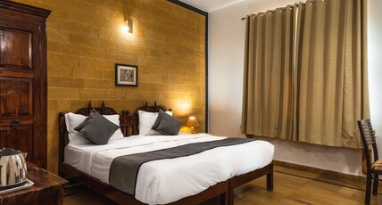 Hotel Golden Haveli Room Type - Deluxe Room