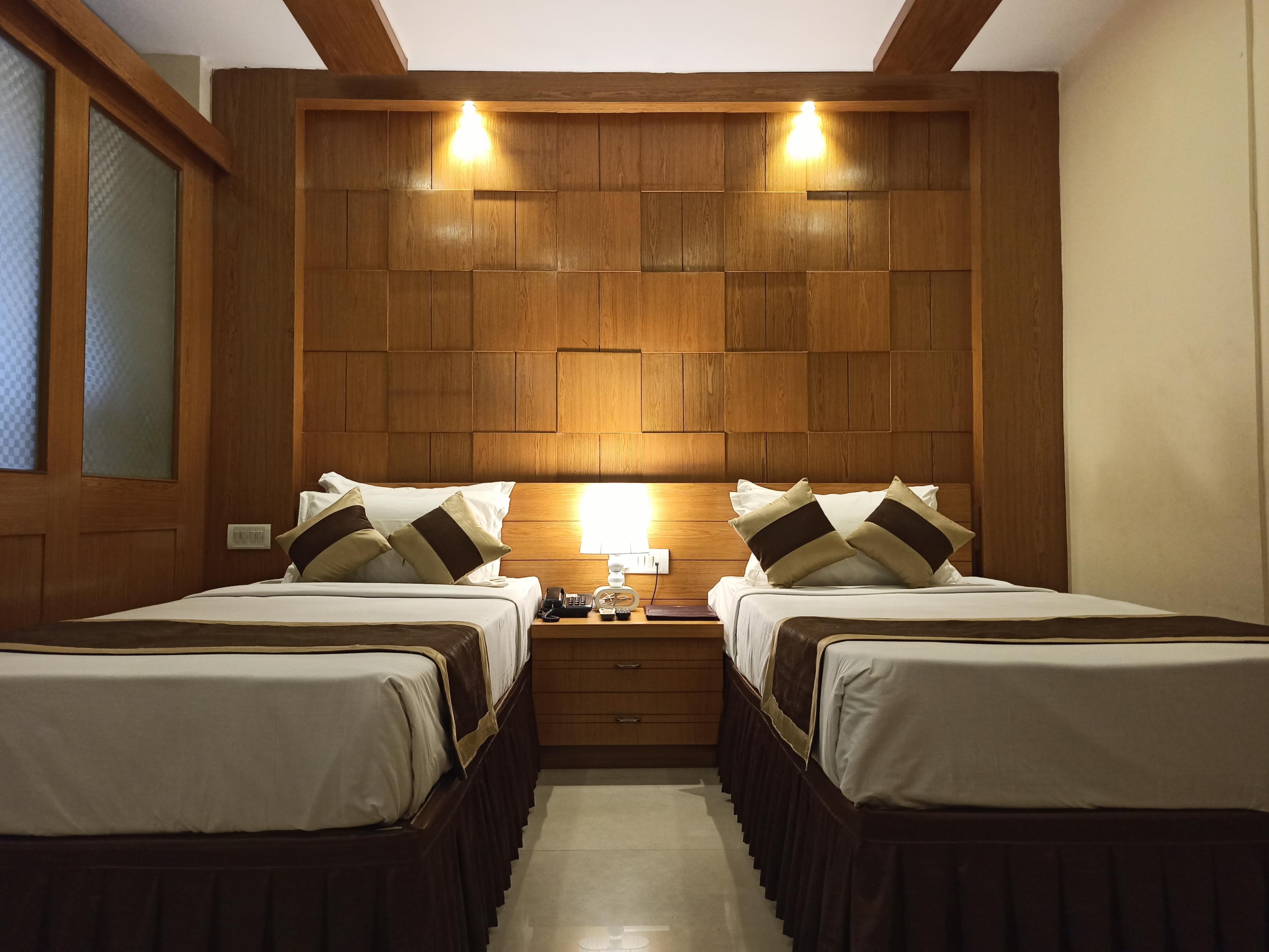 Hotel Executive Tower Room Type - Junior Suite Room