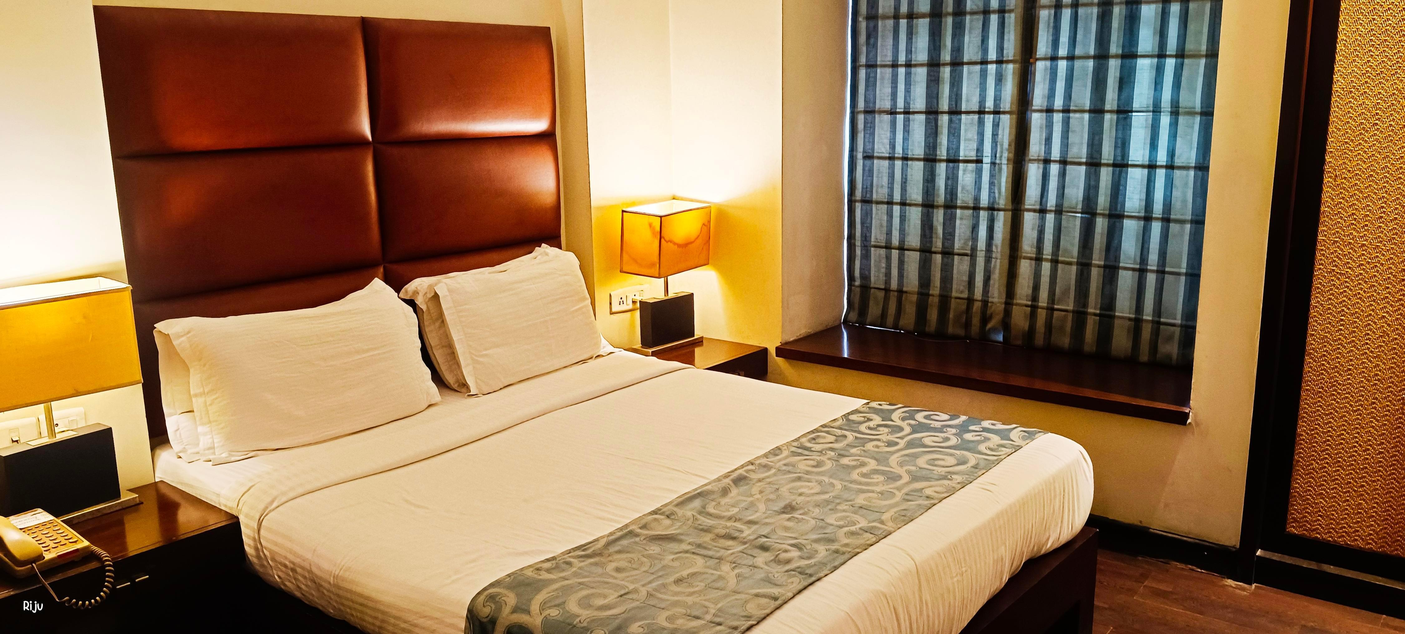 Hotel Metropole Room Type - Deluxe Room wiith Free Wifi