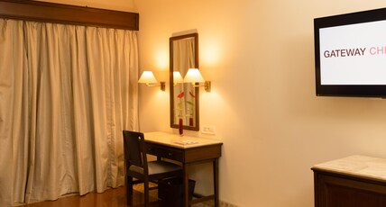 Gateway Chikmagalur Room Type - Standard Room Garden View Queen Bed